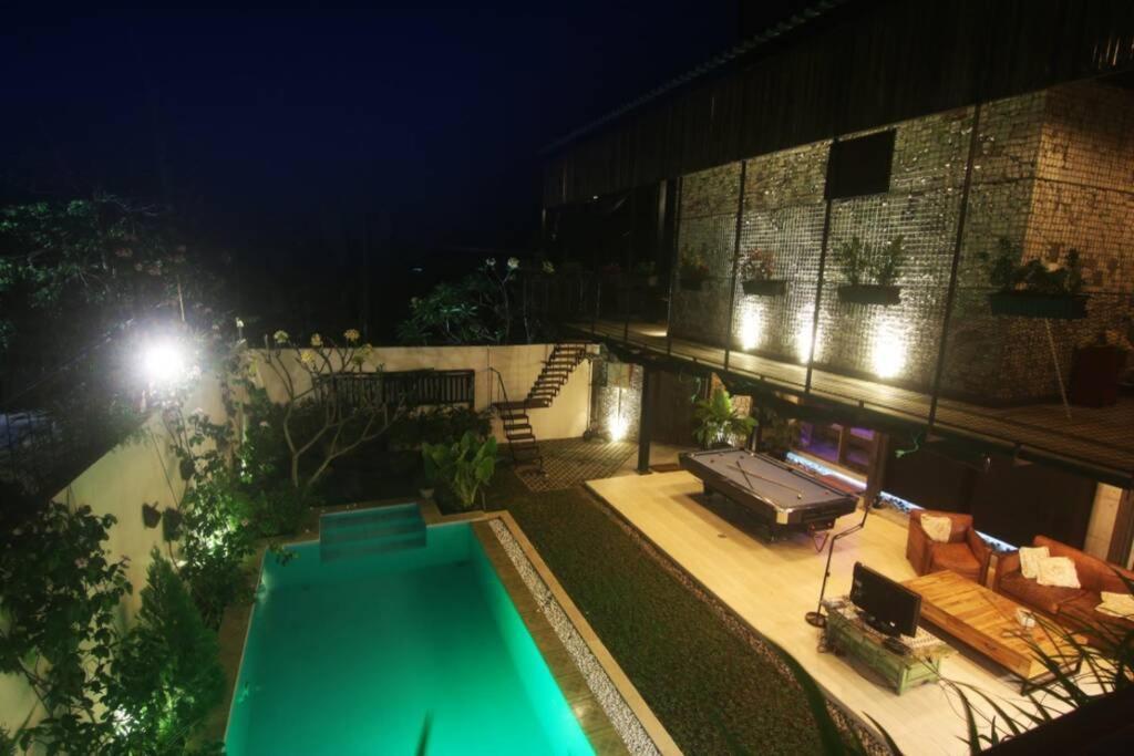 Villa Amalura I Γιογκιακάρτα Εξωτερικό φωτογραφία